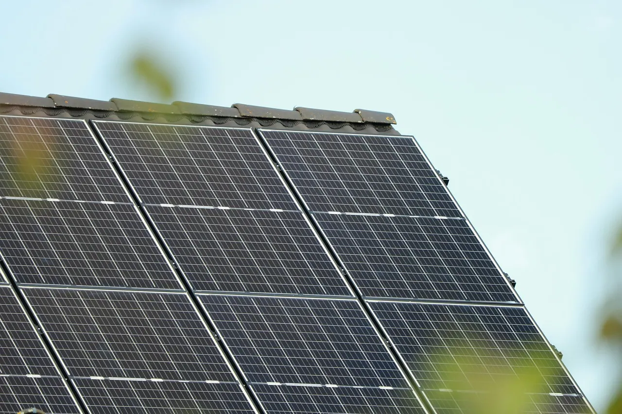 photovoltaic, solar energy, solar panel, solar, photovoltaic system, energy revolution, solar power, current, renewable, solar cells, power generation, electricity, environment, po